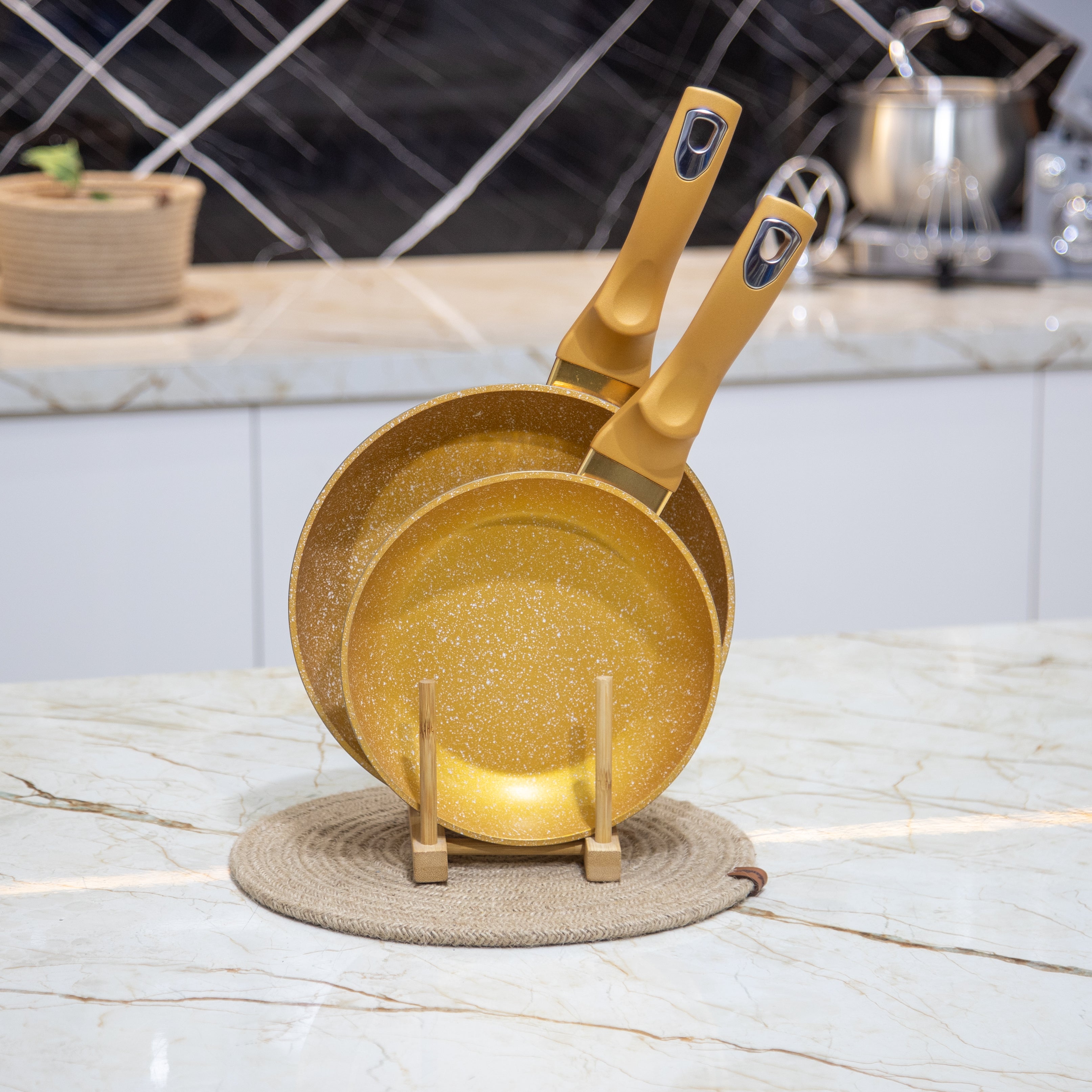 SERVICE 18PCS CUIVRE EN GRANITE